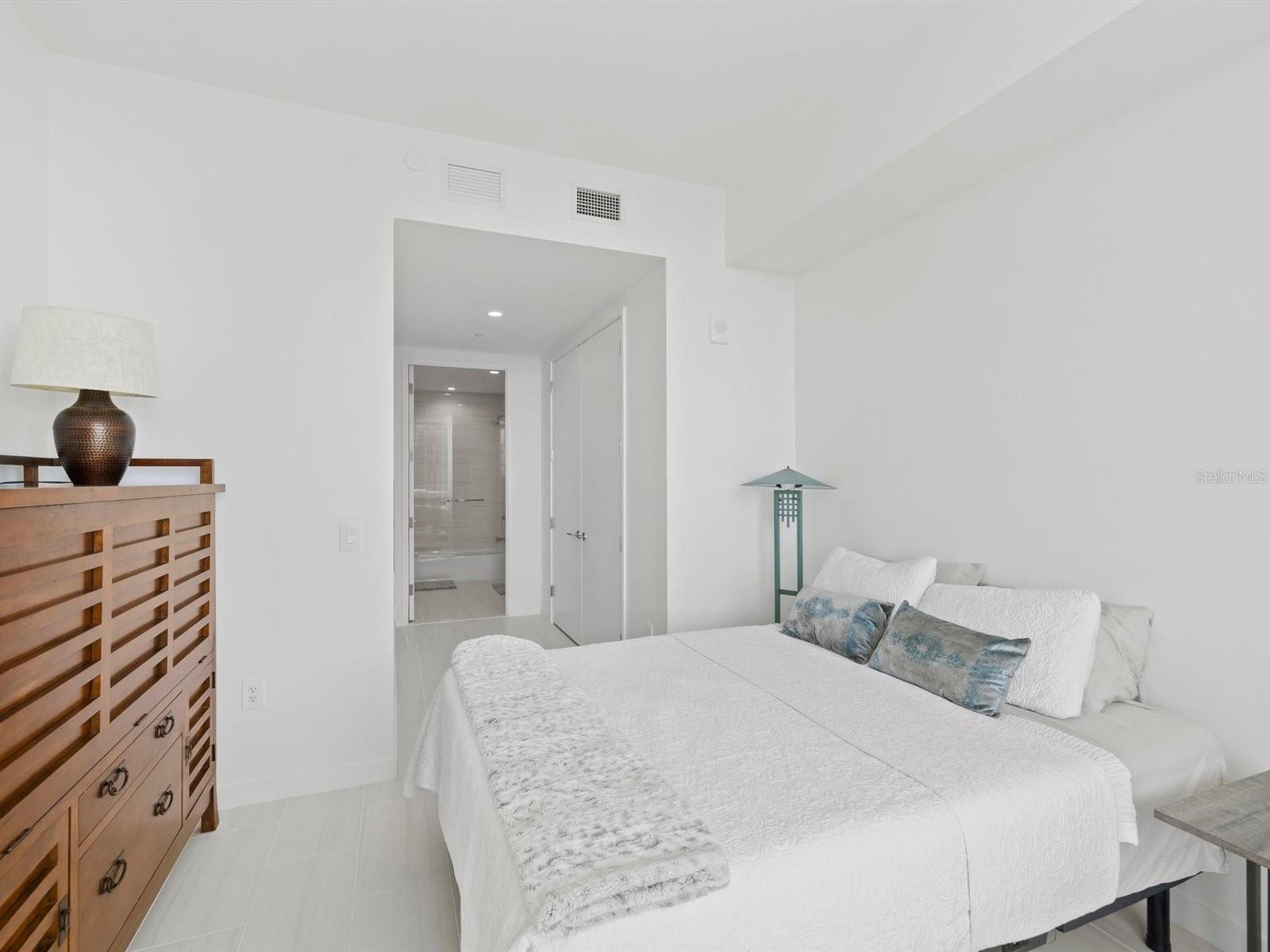 RESIDENCES AT 400 CENTRAL - Residential