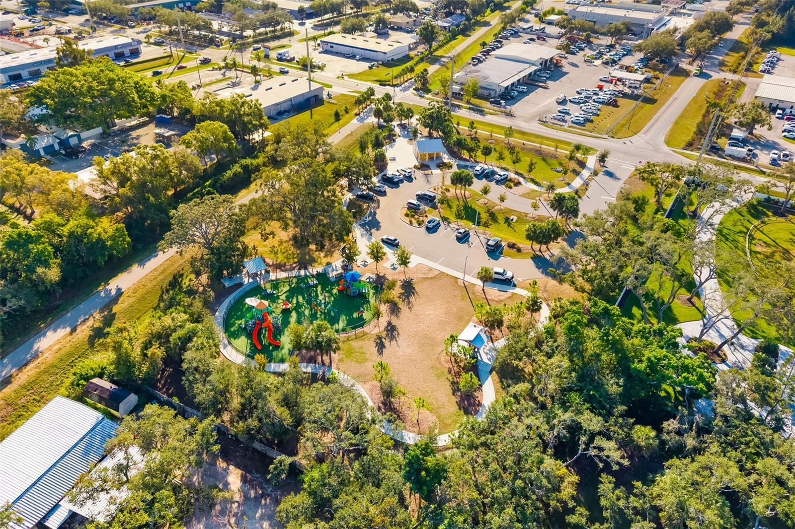 BEE RIDGE TOWN OF TOWNSITE - Residential