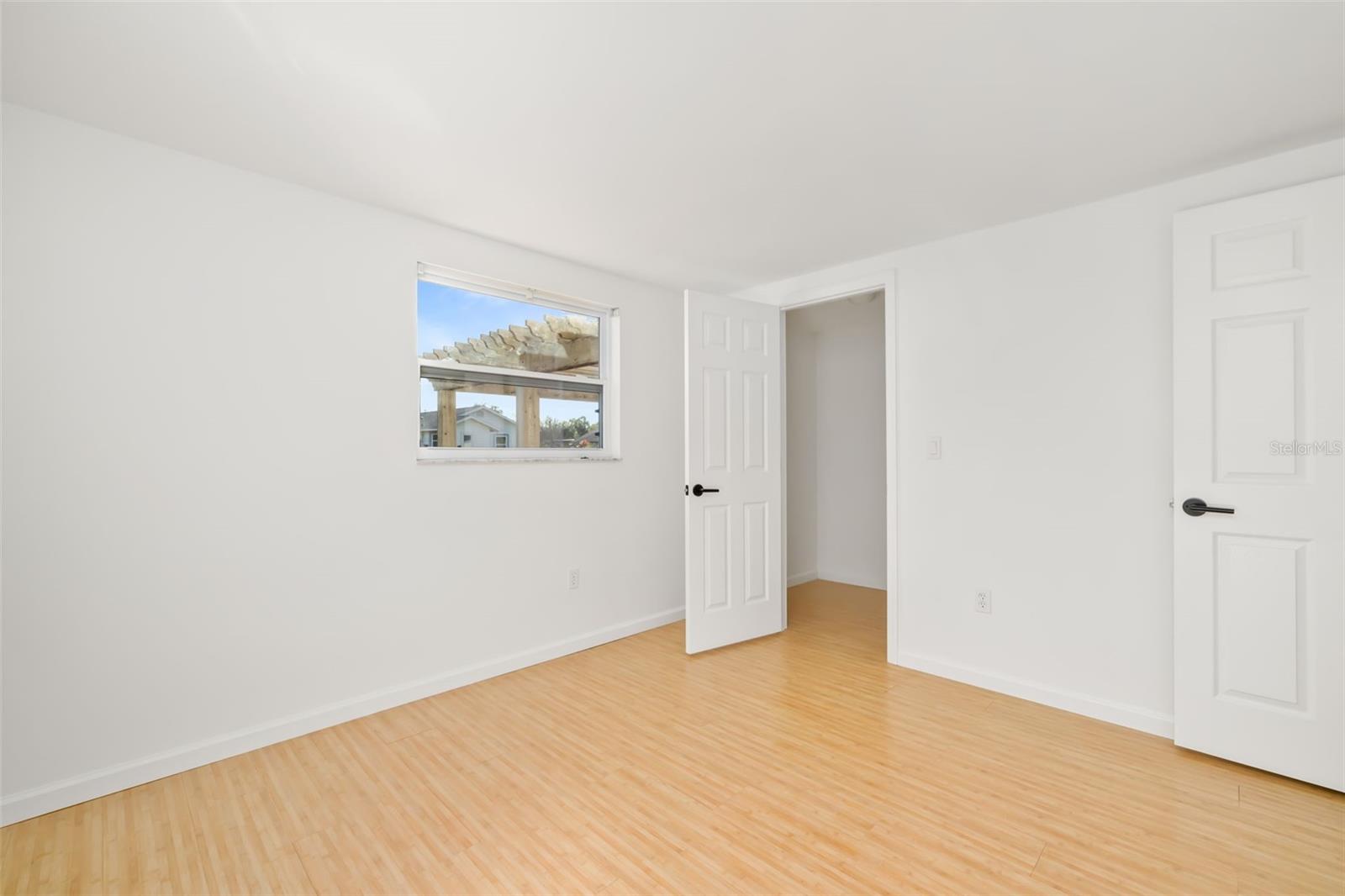 BEE RIDGE TOWN OF TOWNSITE - Residential