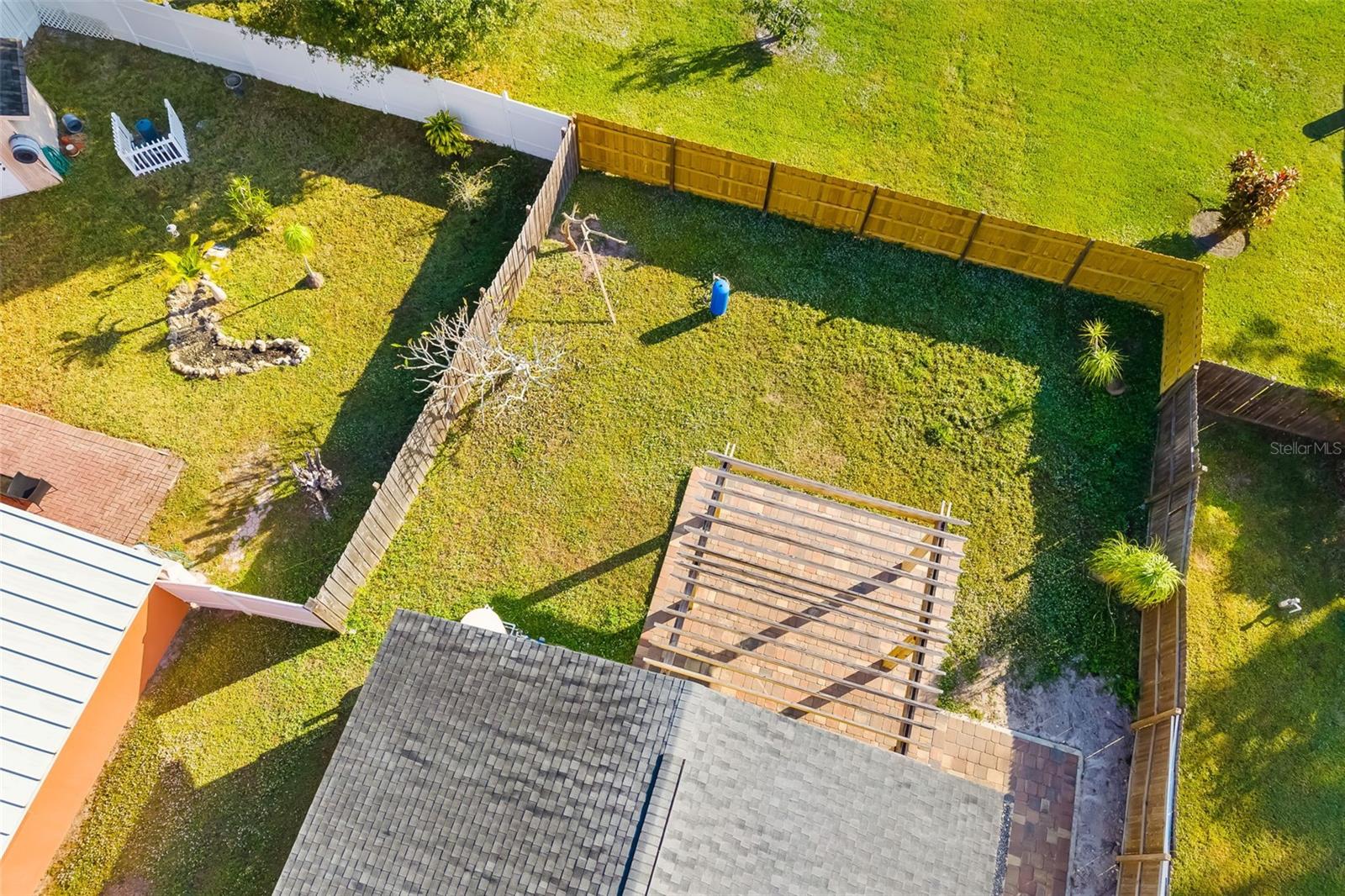 BEE RIDGE TOWN OF TOWNSITE - Residential