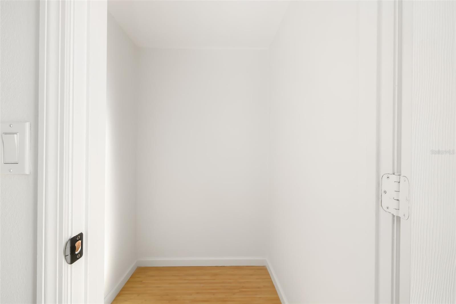 BEE RIDGE TOWN OF TOWNSITE - Residential