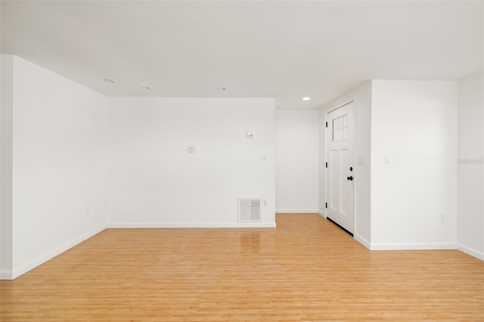 BEE RIDGE TOWN OF TOWNSITE - Residential