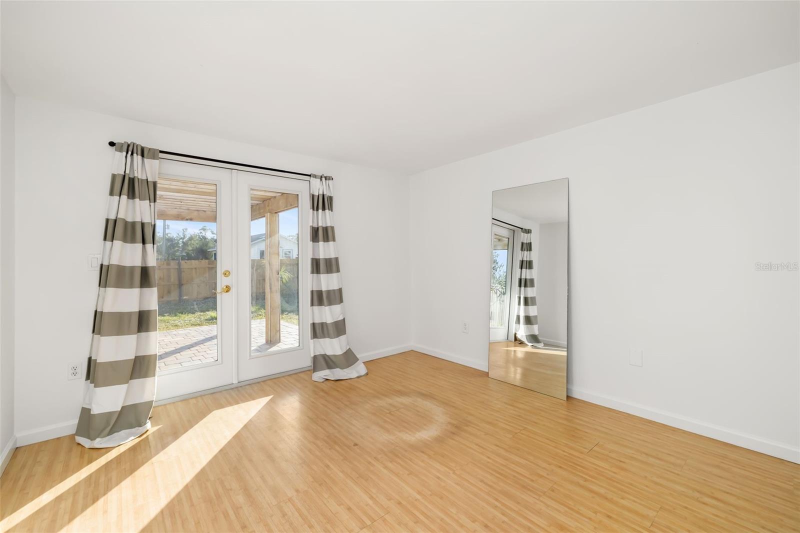 BEE RIDGE TOWN OF TOWNSITE - Residential