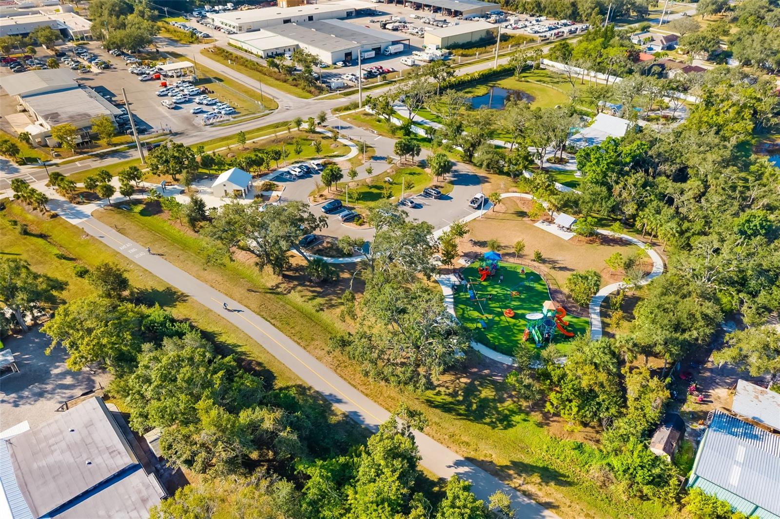 BEE RIDGE TOWN OF TOWNSITE - Residential