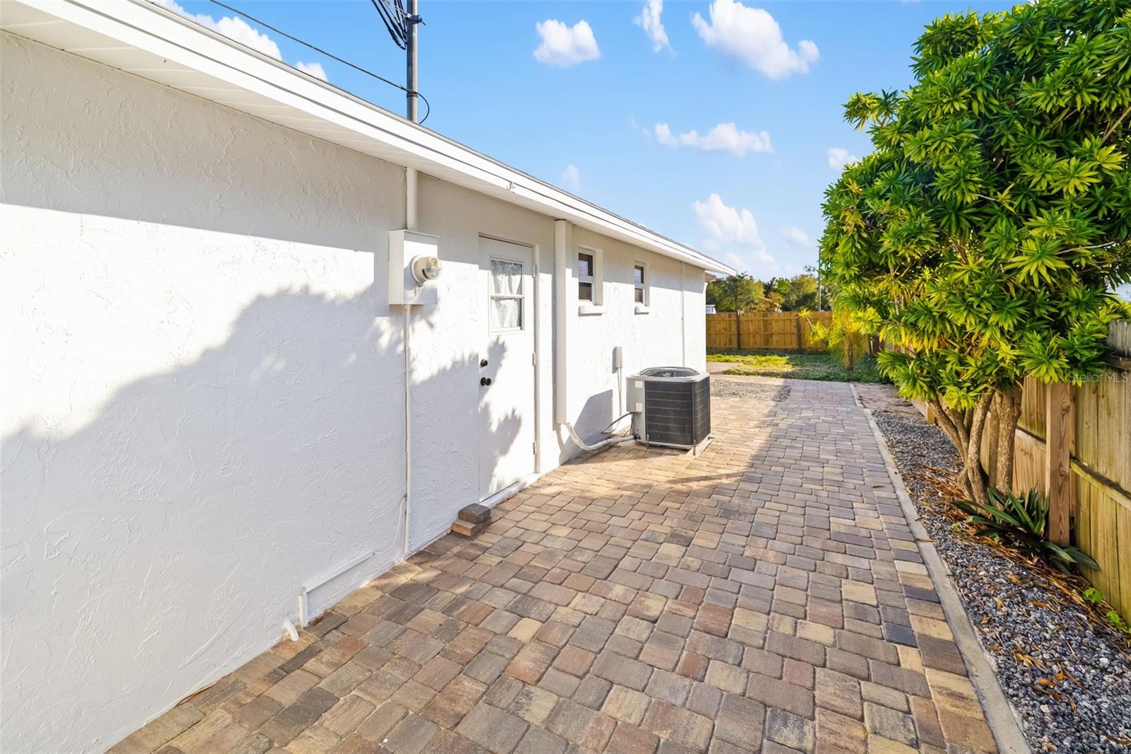 BEE RIDGE TOWN OF TOWNSITE - Residential