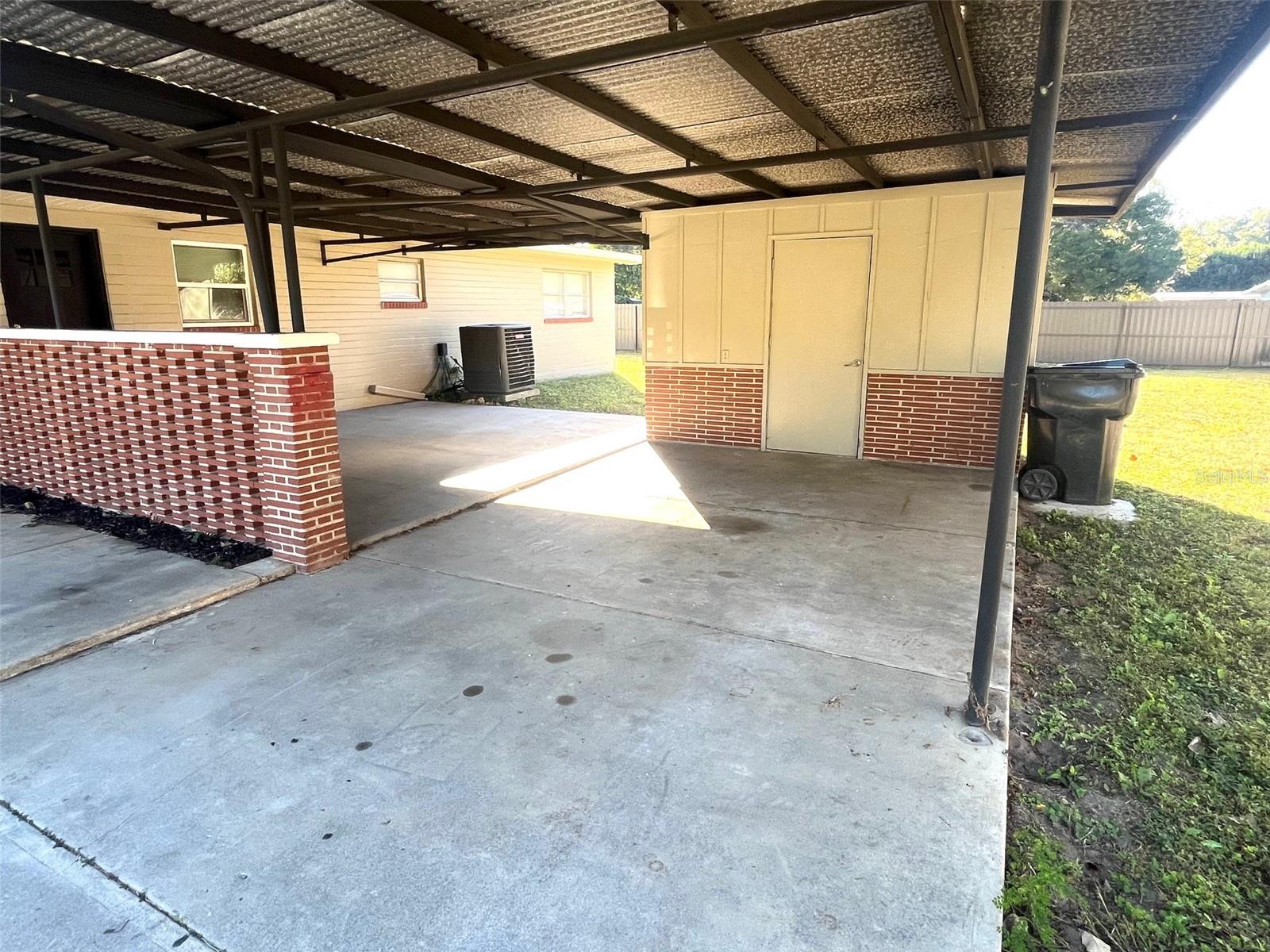 SANTA FE HILLS - Residential Lease