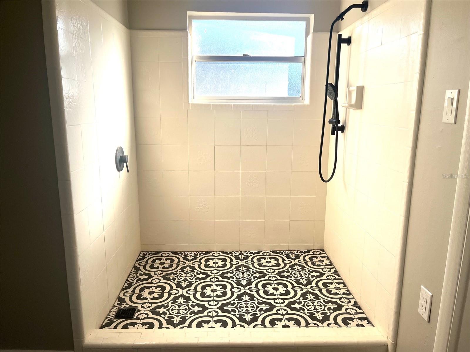 SANTA FE HILLS - Residential Lease