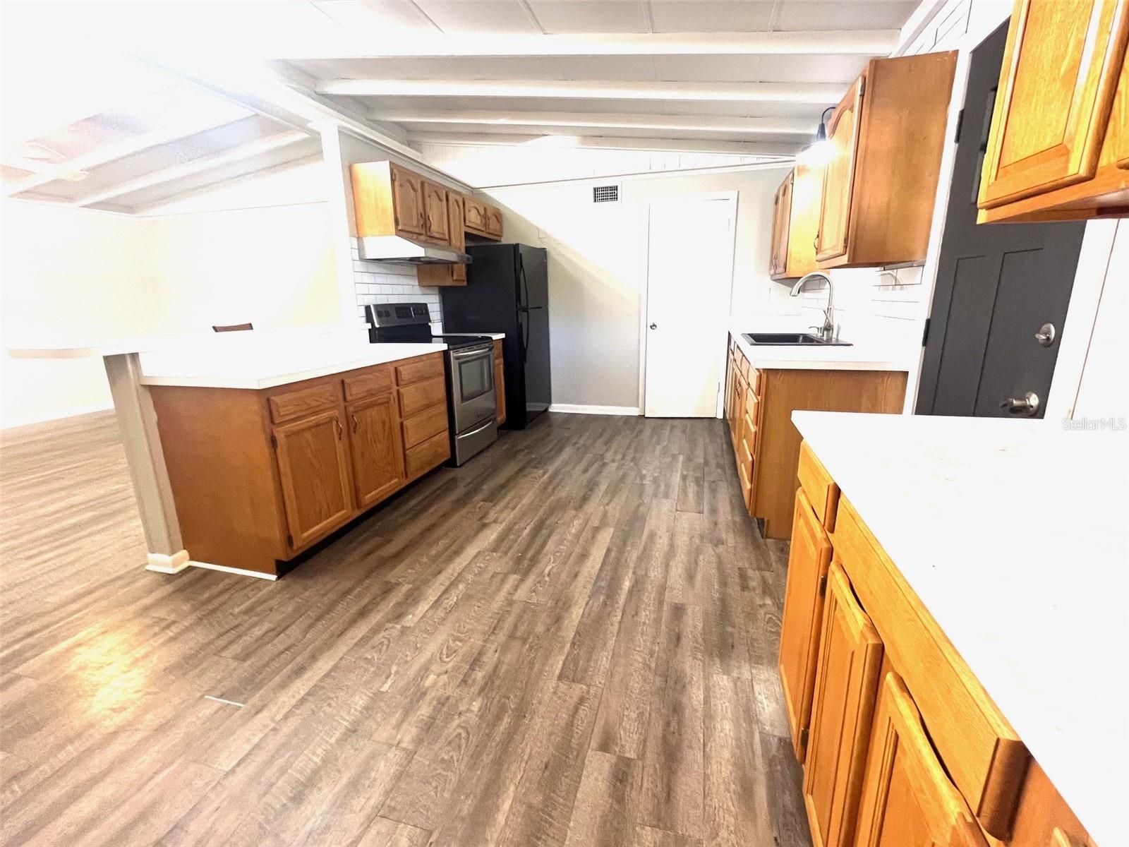 SANTA FE HILLS - Residential Lease