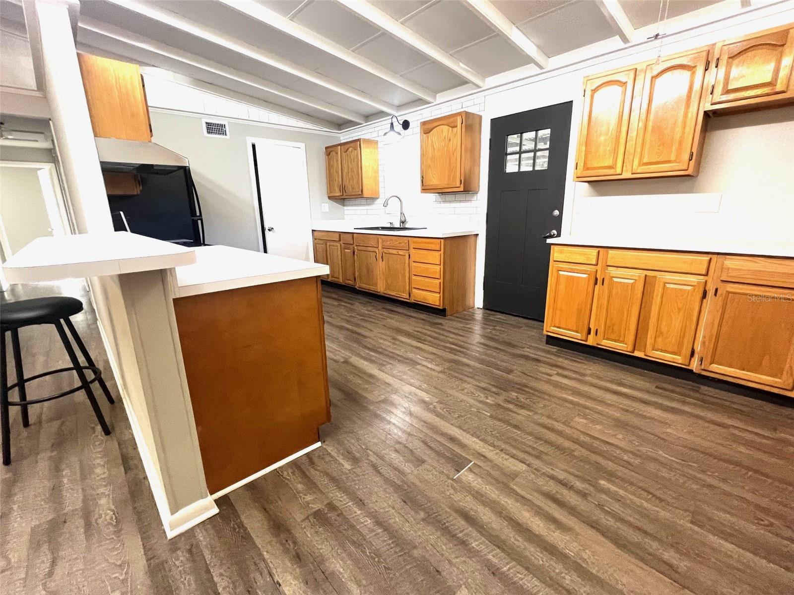 SANTA FE HILLS - Residential Lease