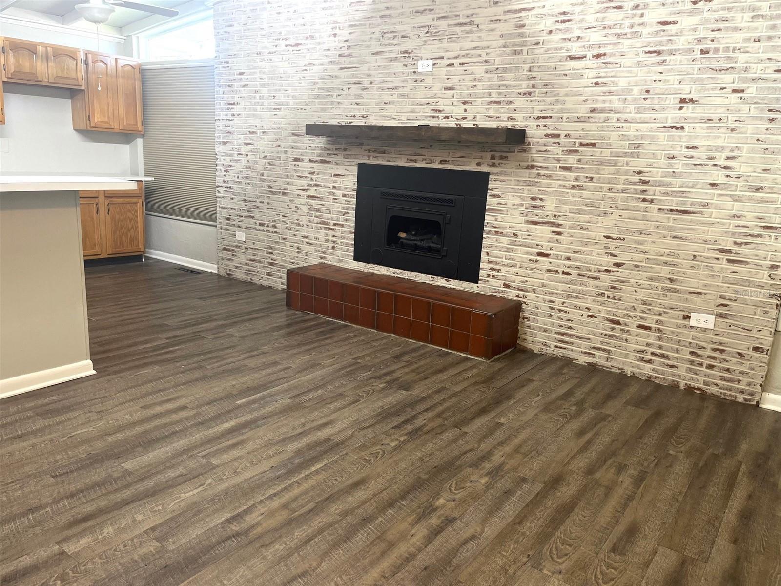 SANTA FE HILLS - Residential Lease