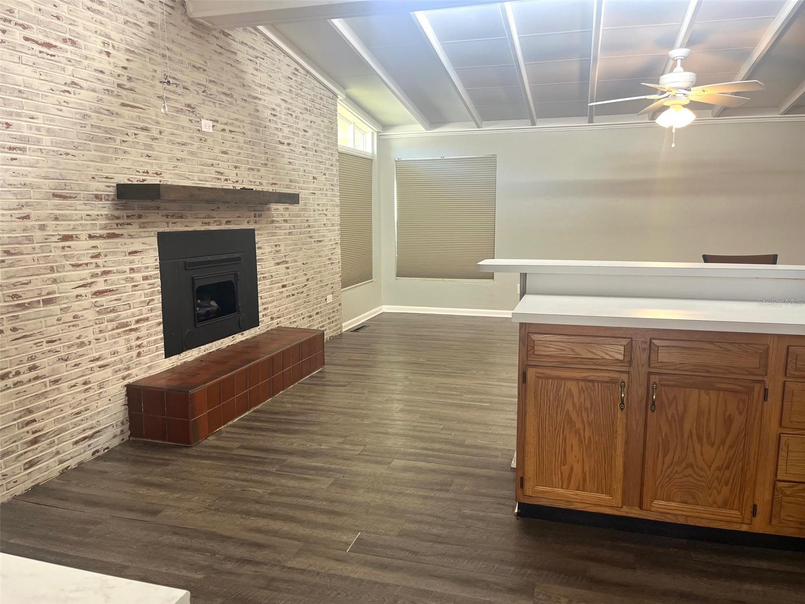 SANTA FE HILLS - Residential Lease