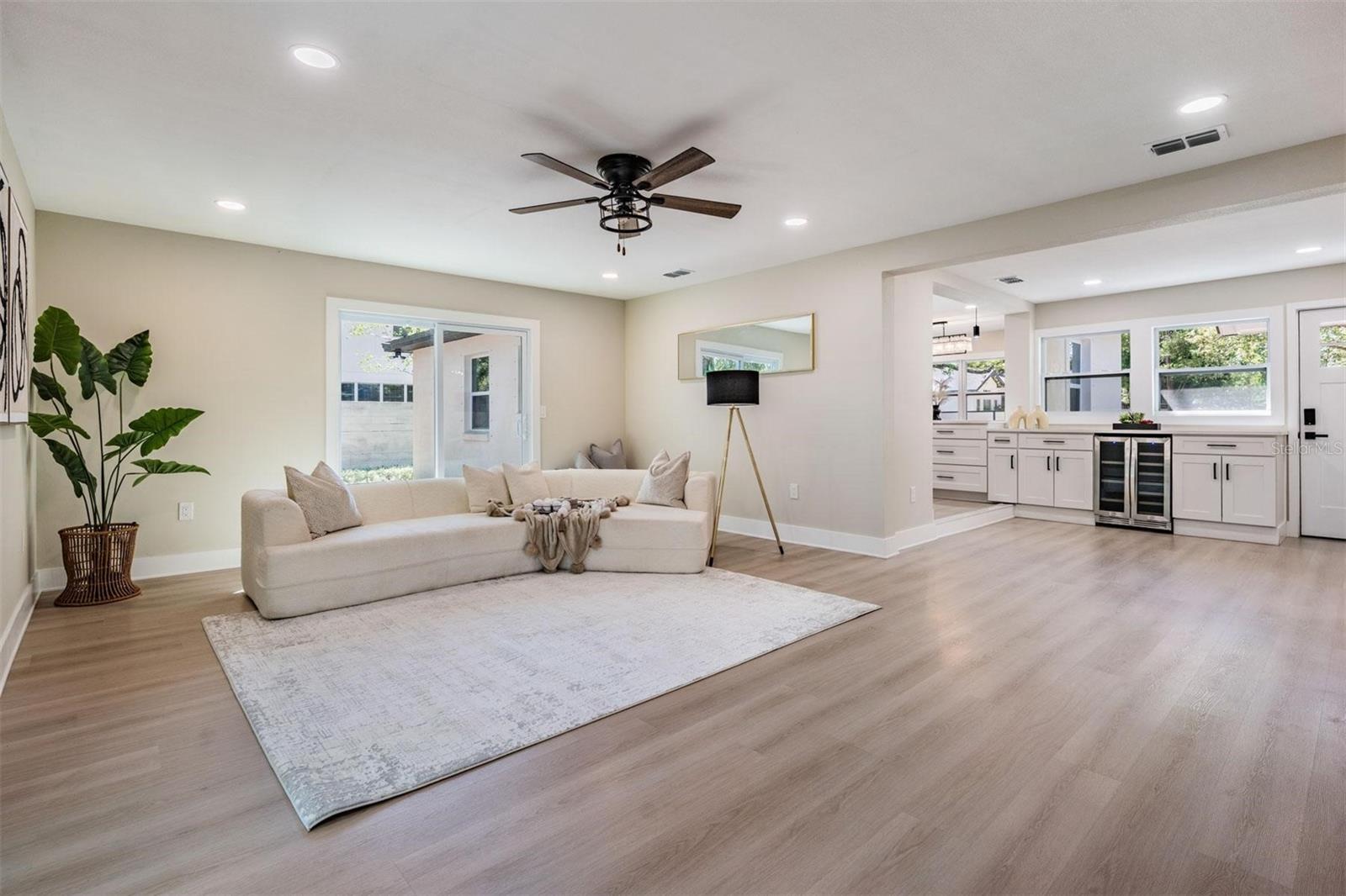 MORRISON COURT - Residential Lease