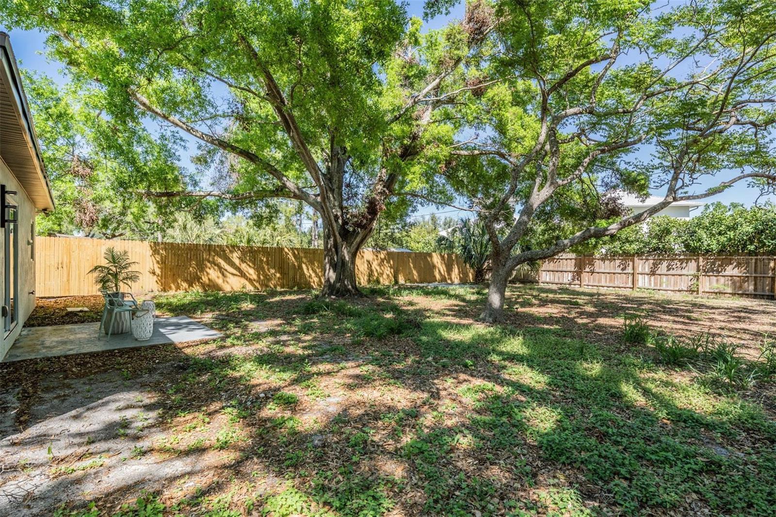 MORRISON COURT - Residential Lease