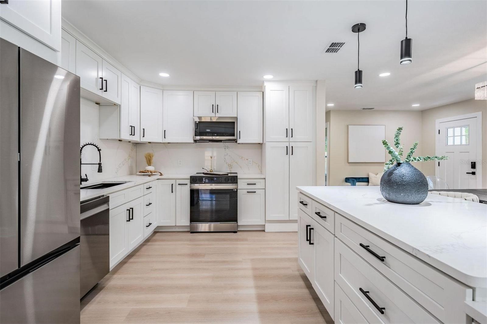 MORRISON COURT - Residential Lease