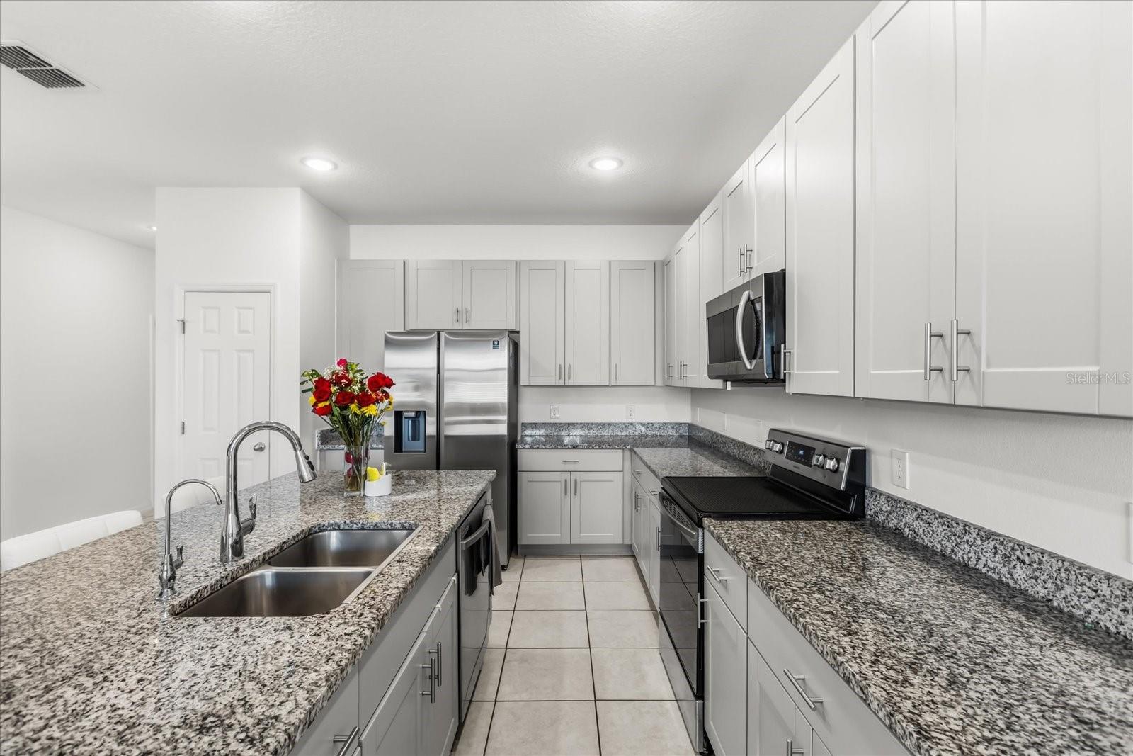 TARPON BAY PHASE ONE - Residential