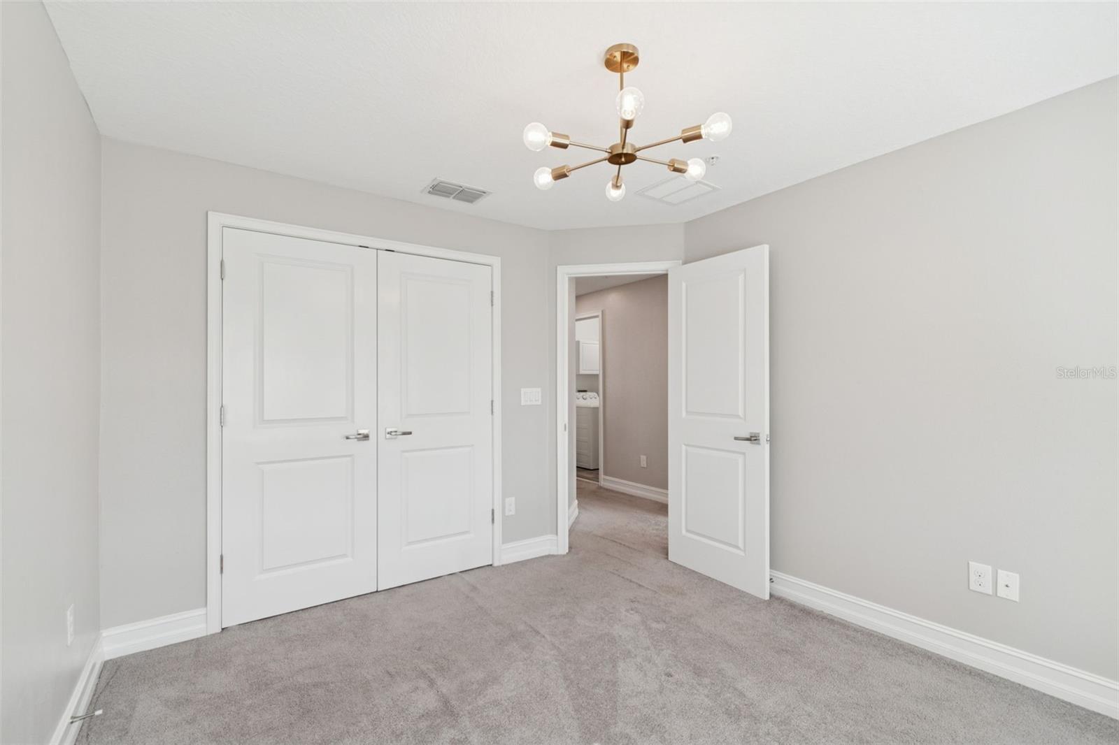 INLET PARK AT WESTSHORE MARINA - Residential Lease