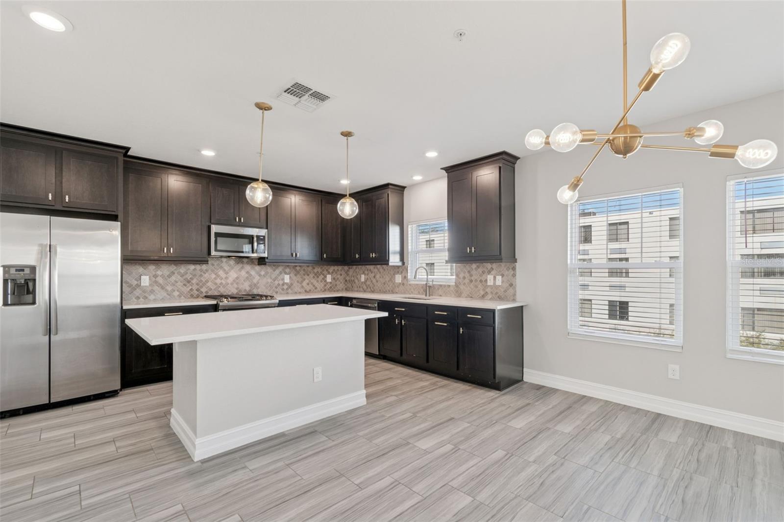 INLET PARK AT WESTSHORE MARINA - Residential Lease