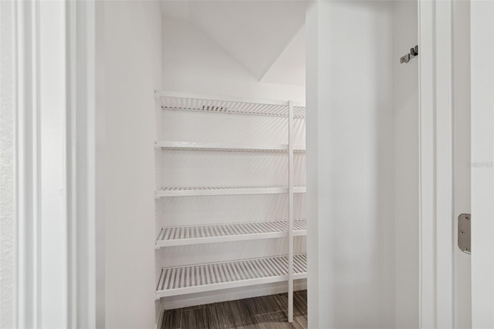 INLET PARK AT WESTSHORE MARINA - Residential Lease