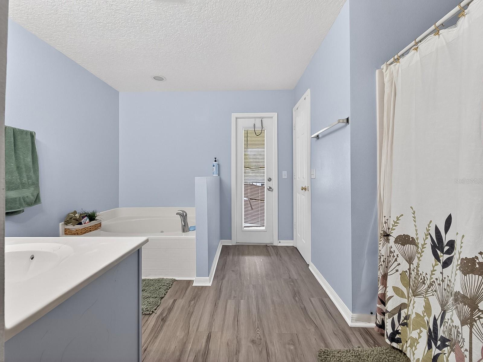 TURNBERRY RESERVE UNIT 1 - Residential