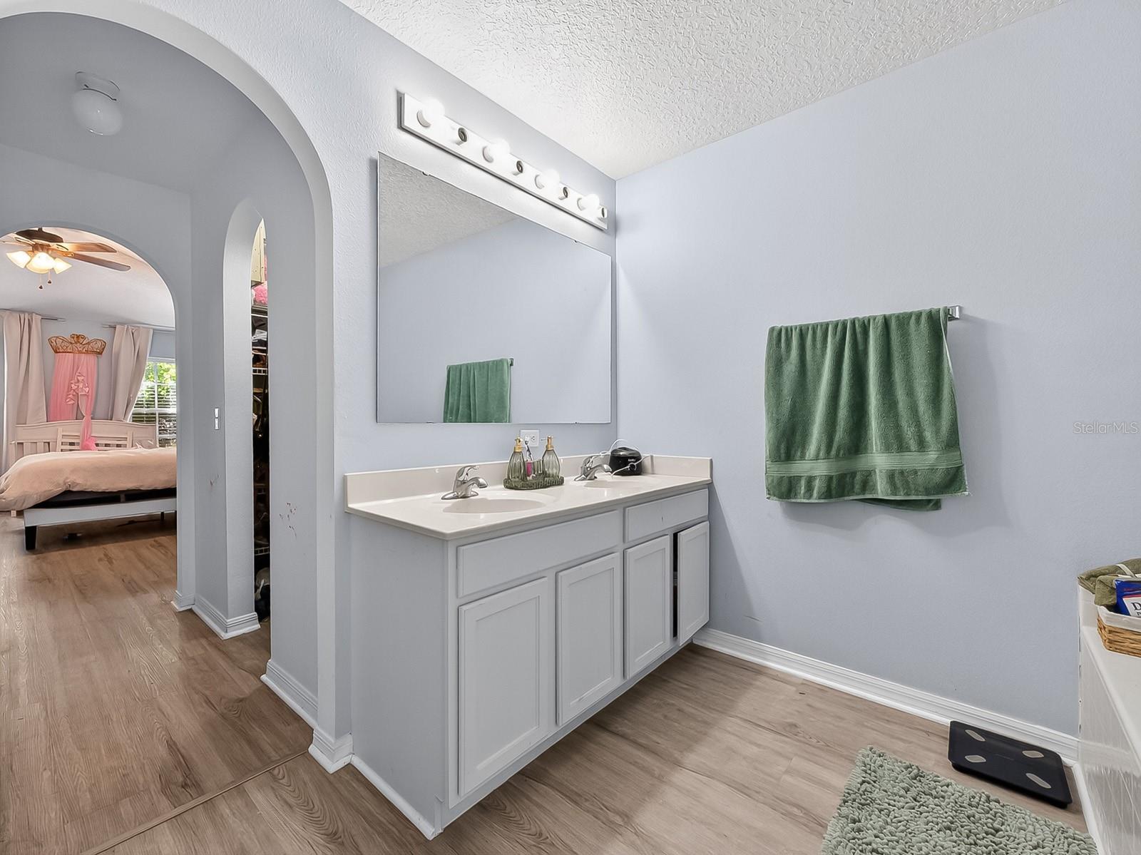 TURNBERRY RESERVE UNIT 1 - Residential