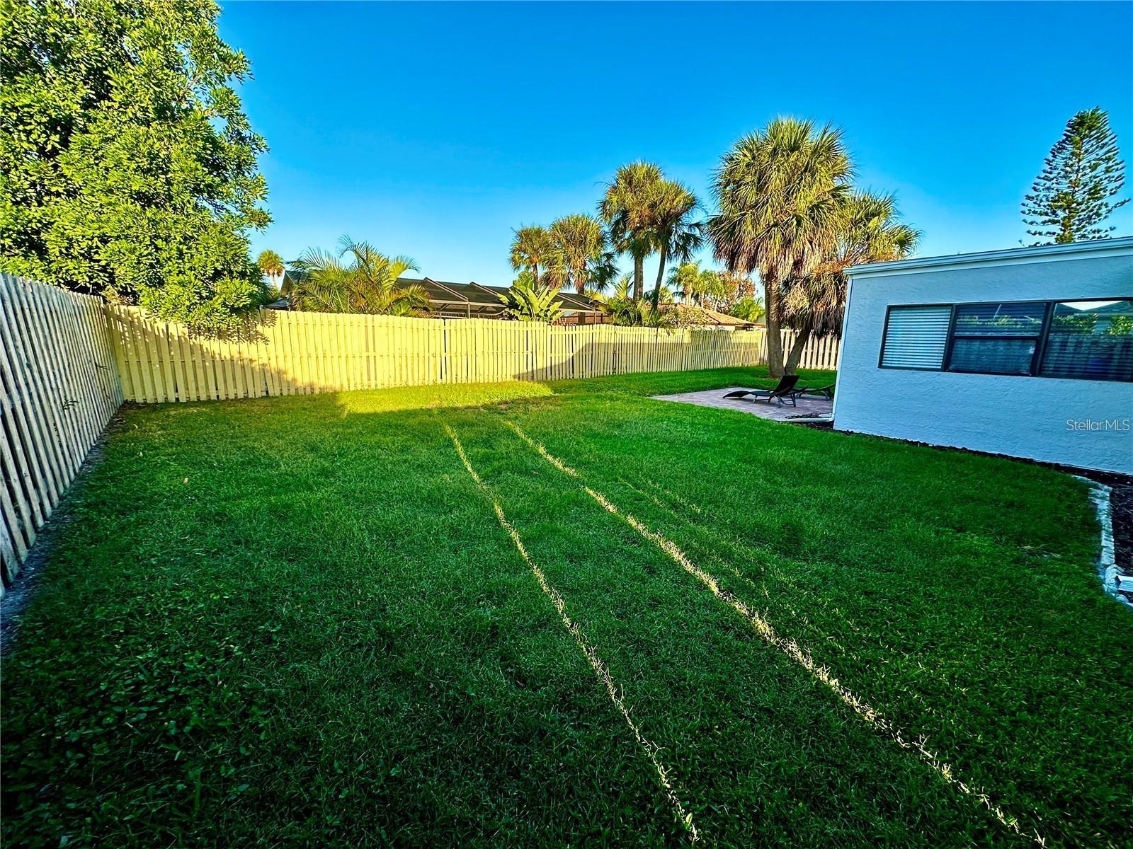 GULF GATE EAST UNIT 4 - Residential Lease