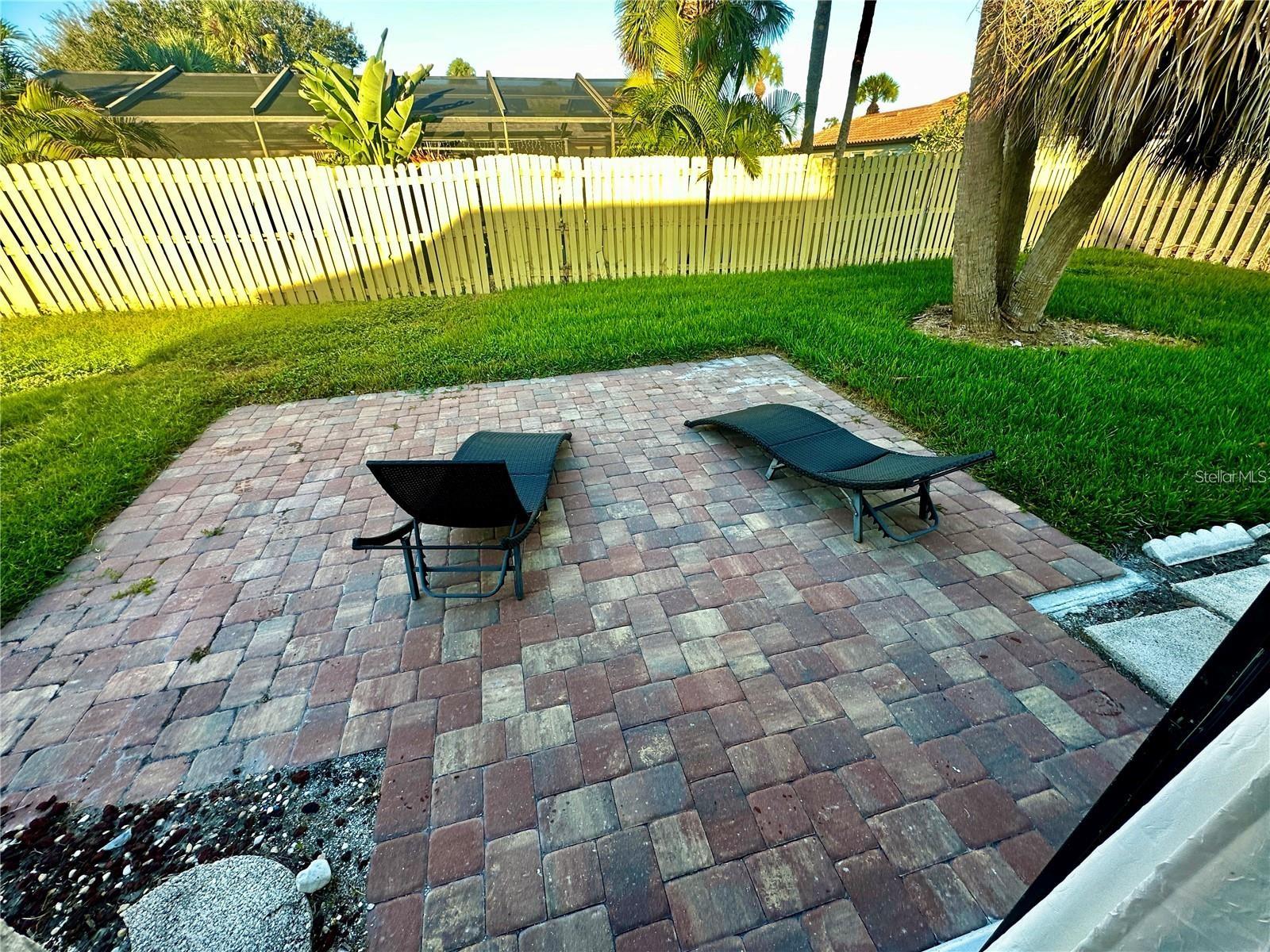 GULF GATE EAST UNIT 4 - Residential Lease