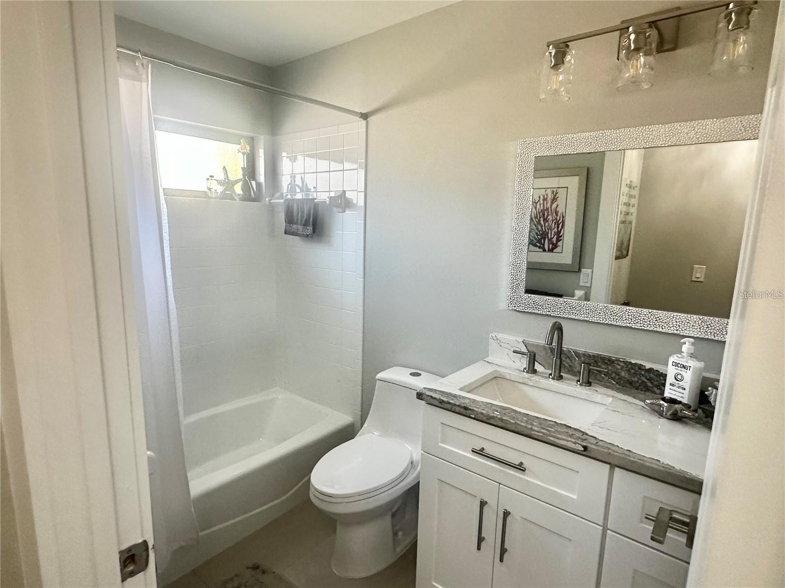 GULF GATE EAST UNIT 4 - Residential Lease
