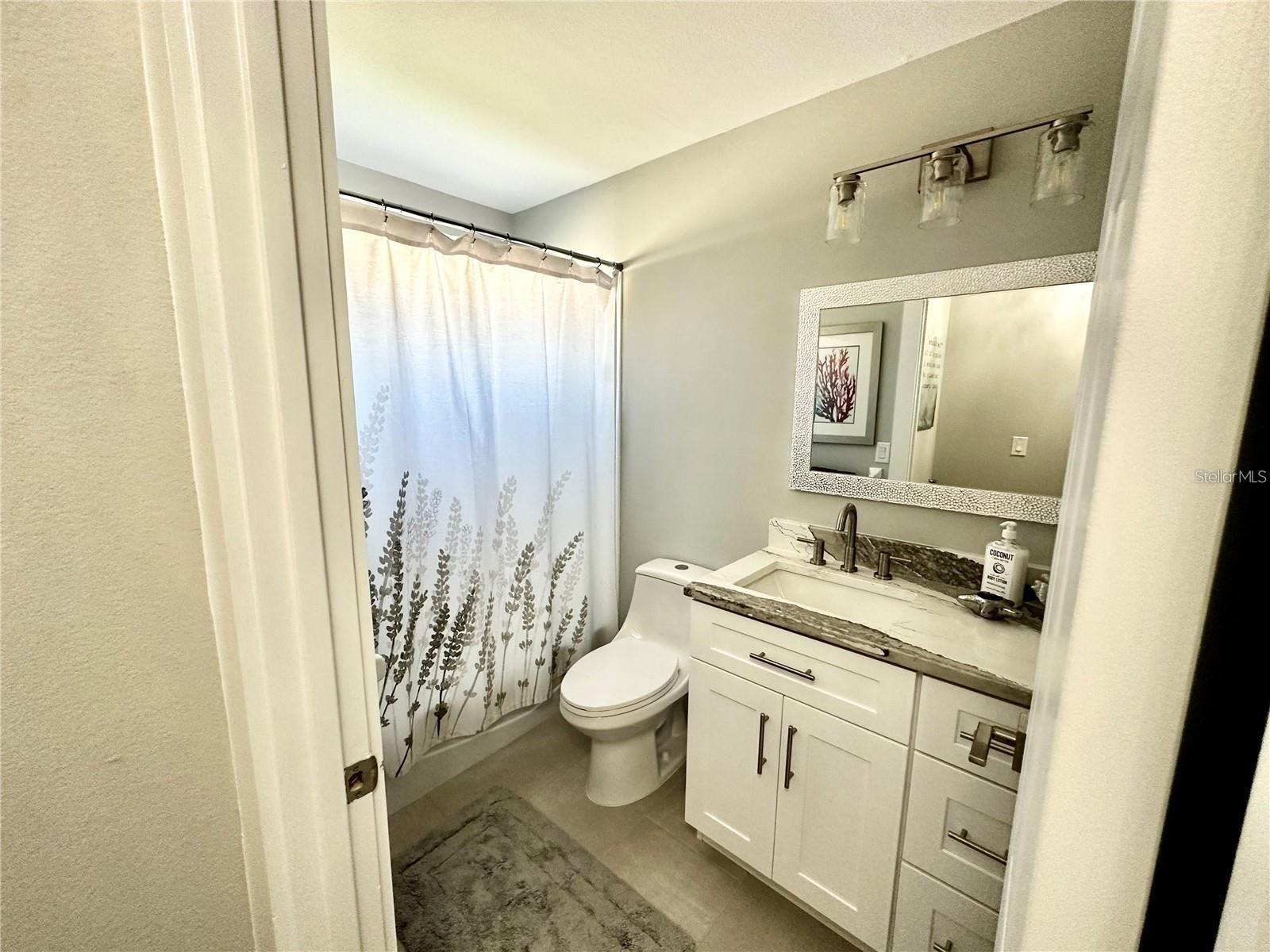 GULF GATE EAST UNIT 4 - Residential Lease