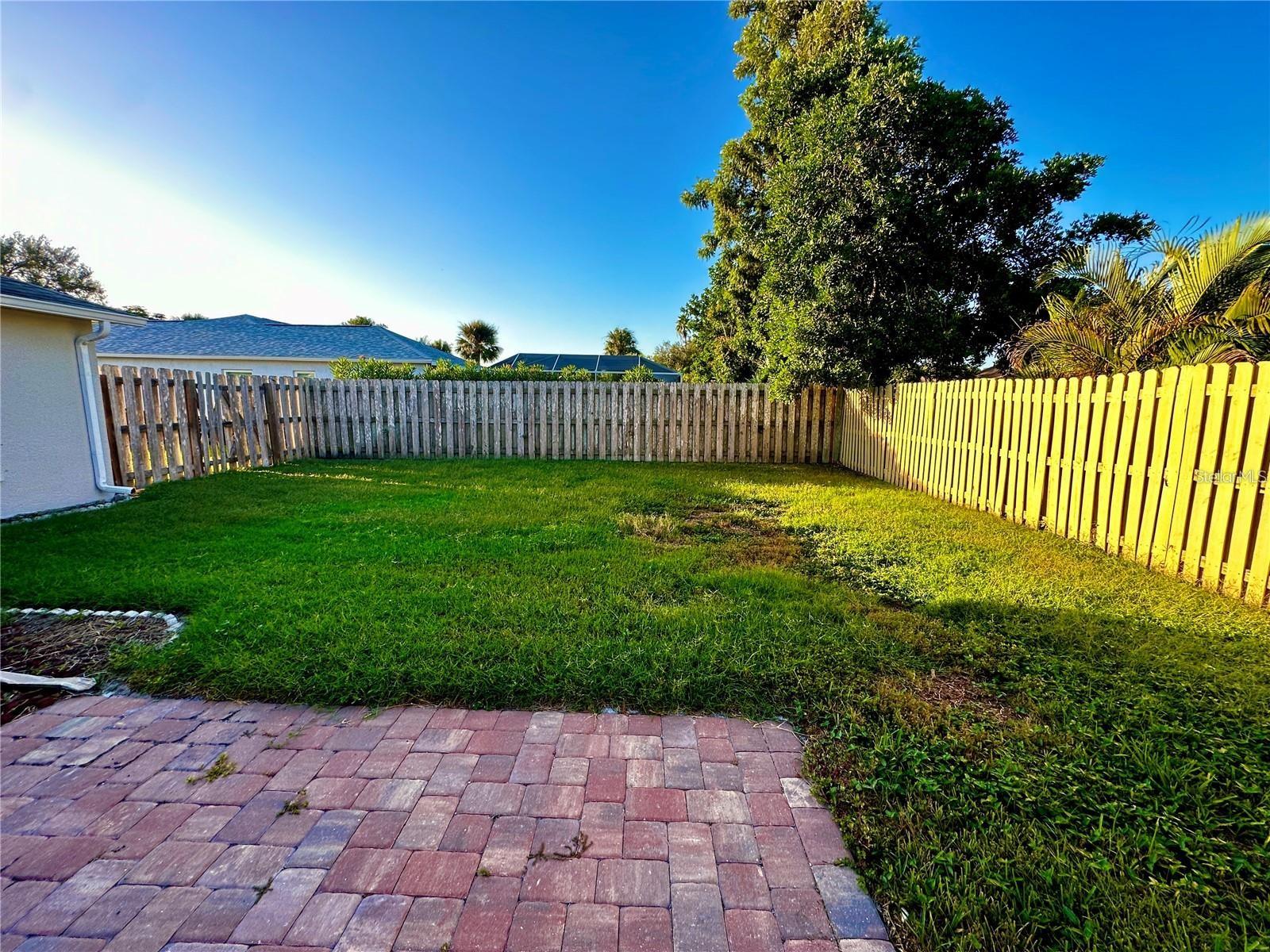 GULF GATE EAST UNIT 4 - Residential Lease