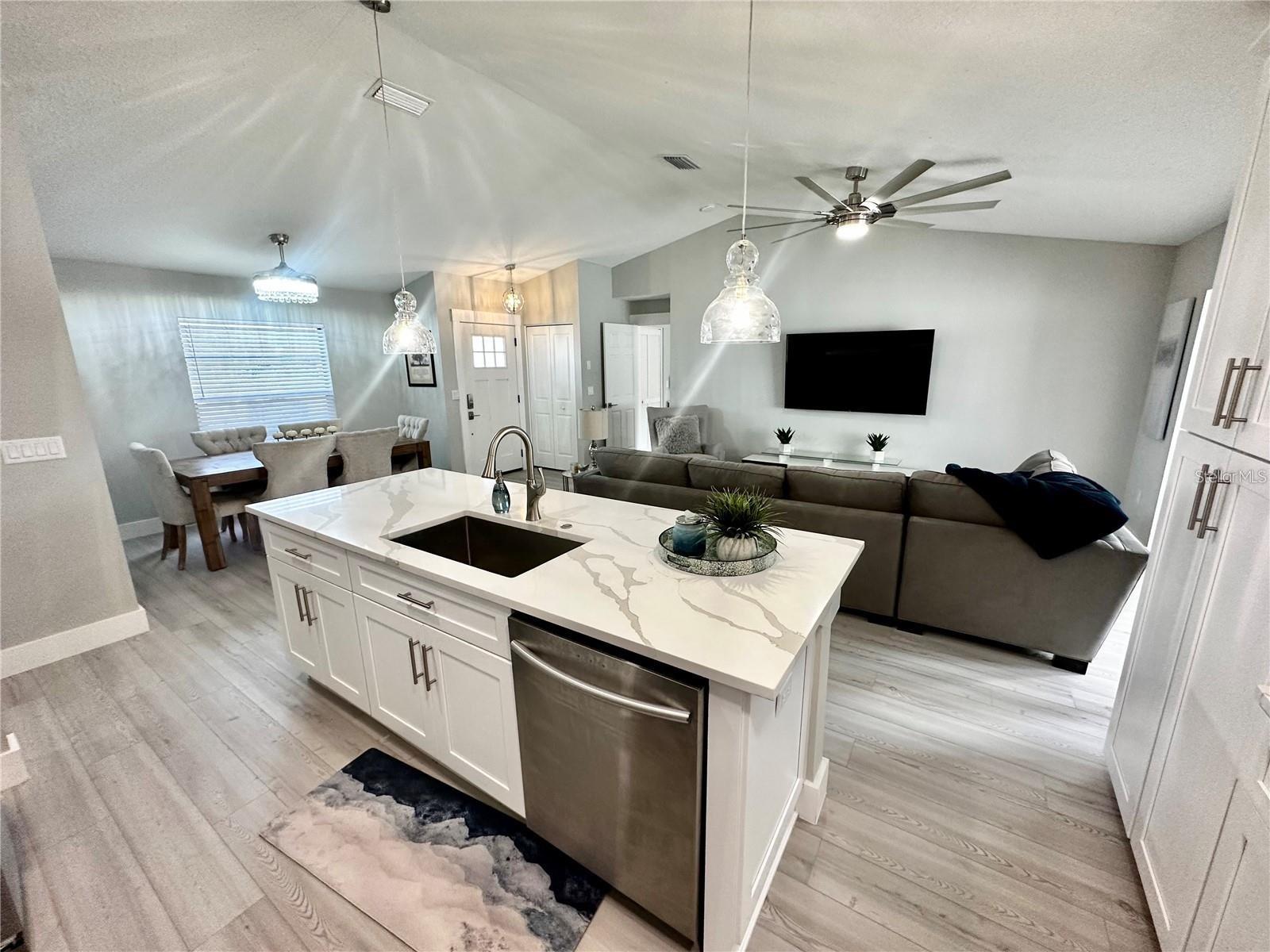 GULF GATE EAST UNIT 4 - Residential Lease
