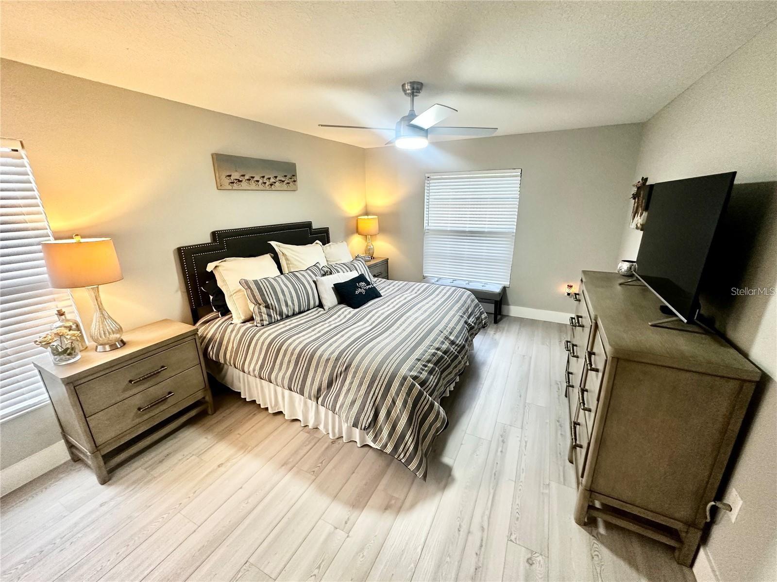 GULF GATE EAST UNIT 4 - Residential Lease