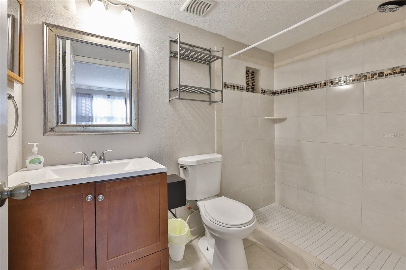 TERRACE PALMS CONDO - Residential Lease