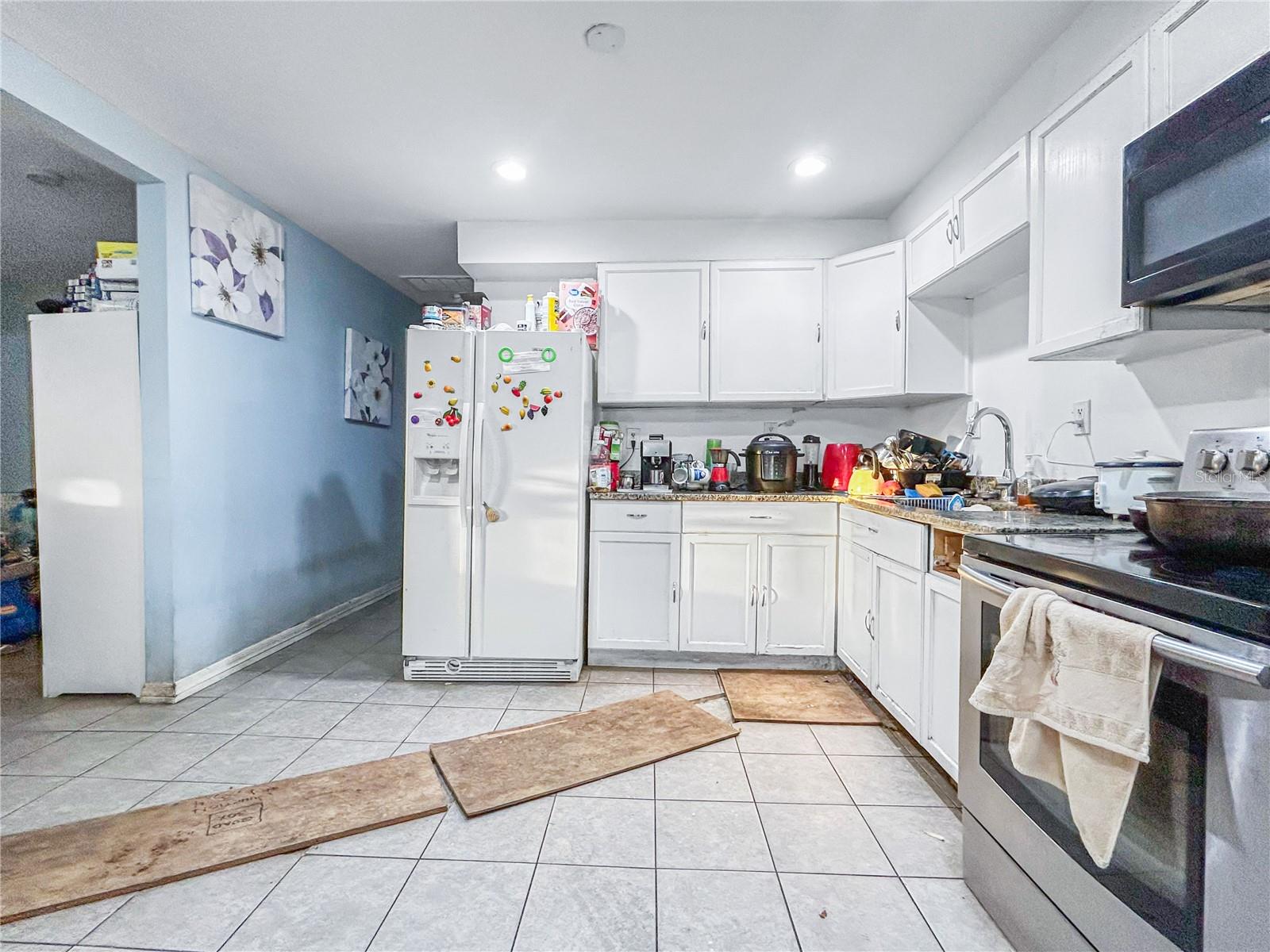 LEISURE HILLS - Residential