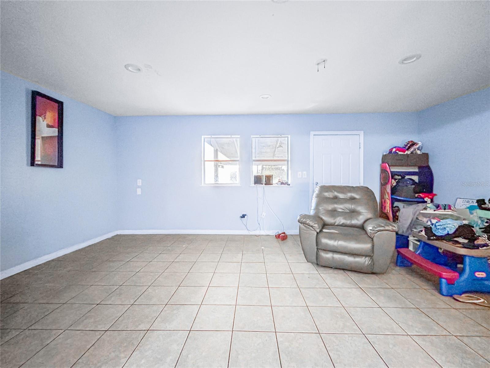 LEISURE HILLS - Residential