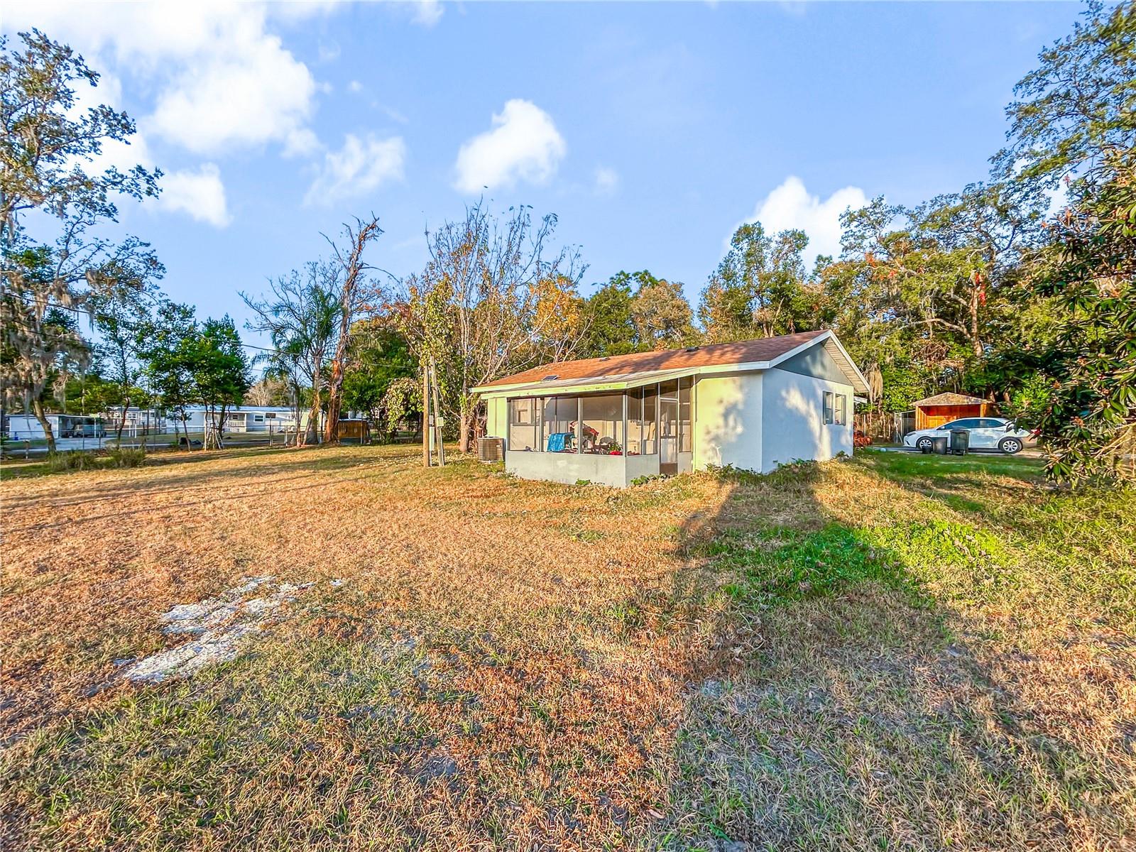 LEISURE HILLS - Residential