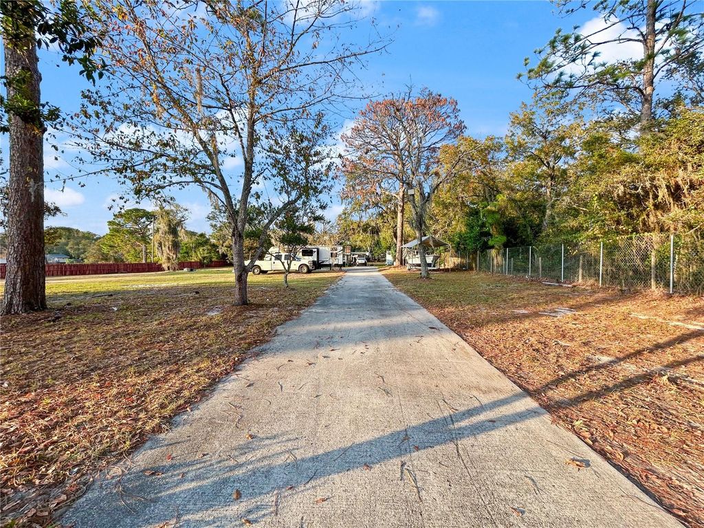 Photo of 17447 Bathurst Avenue, Spring Hill, FL 34610 (MLS # N6143340)