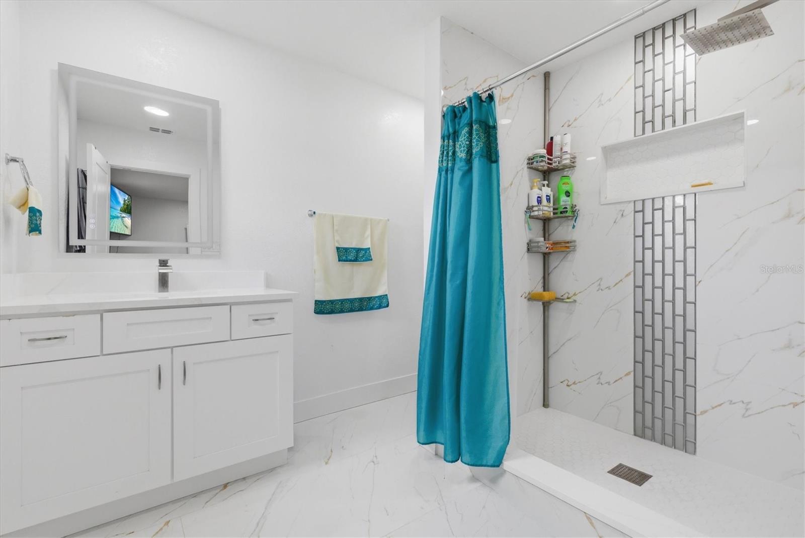 AVONDALE - Residential