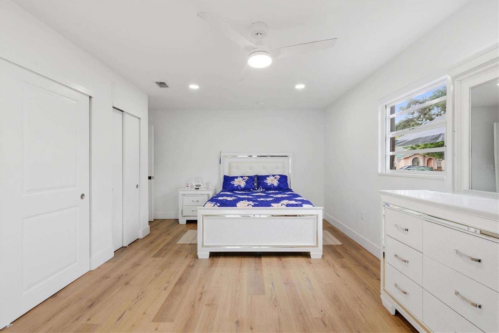 AVONDALE - Residential
