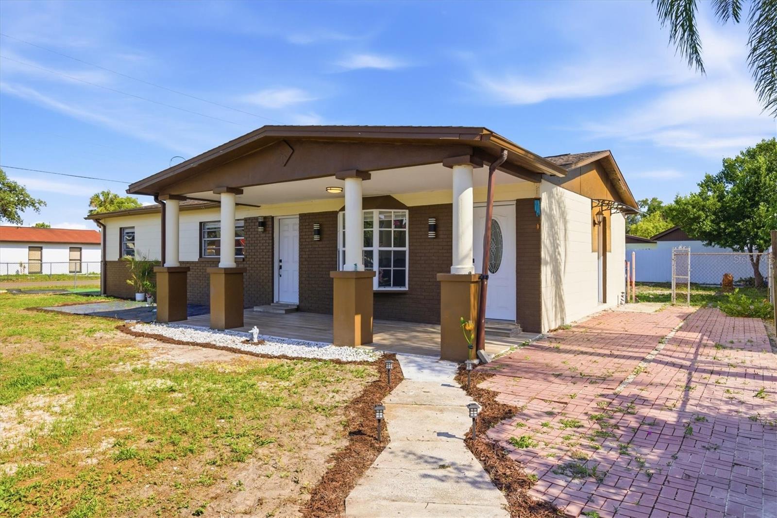 AVONDALE - Residential