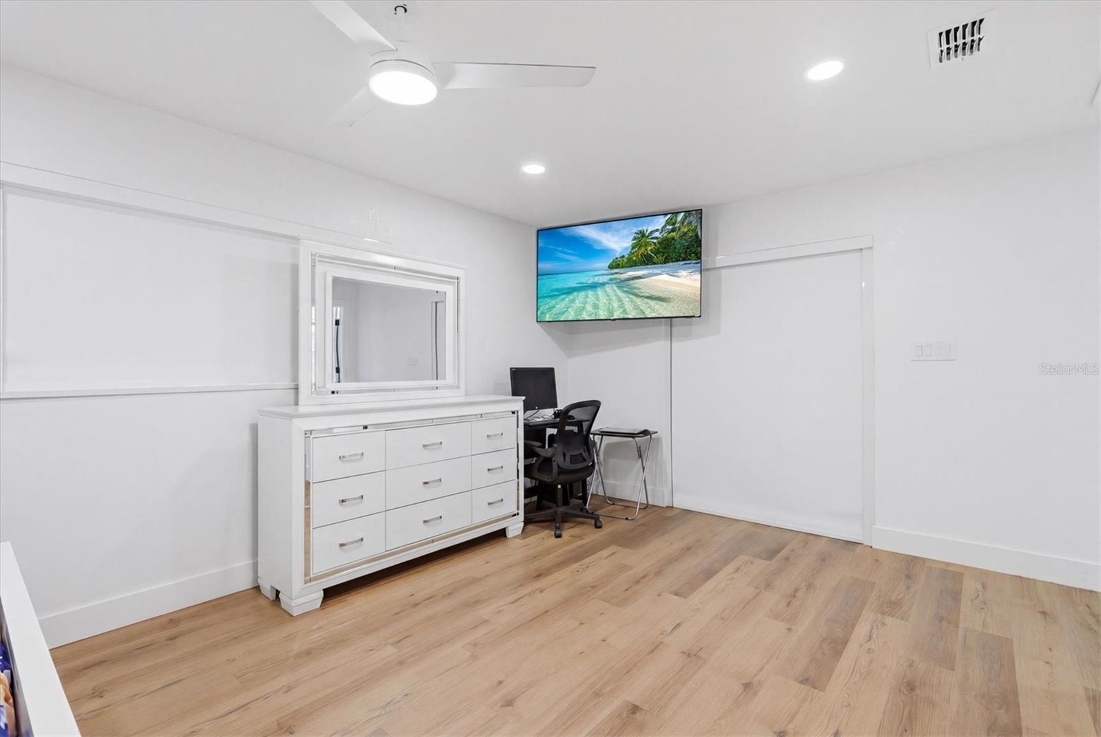 AVONDALE - Residential