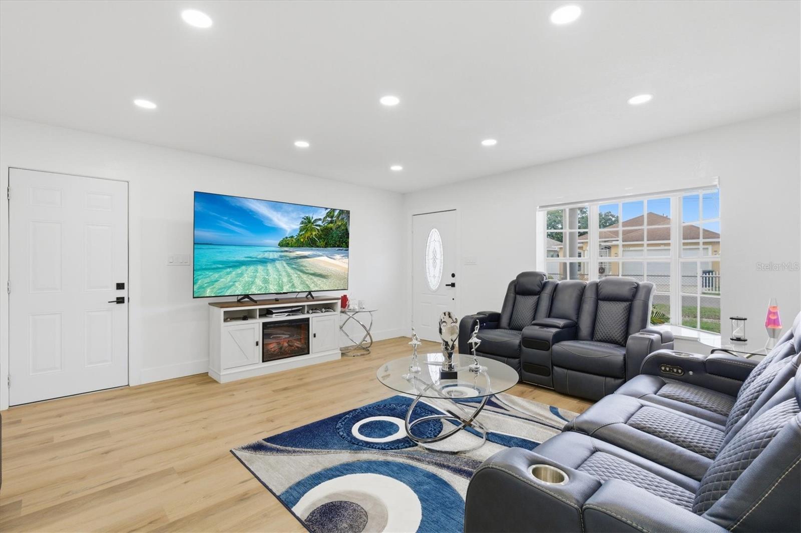 AVONDALE - Residential