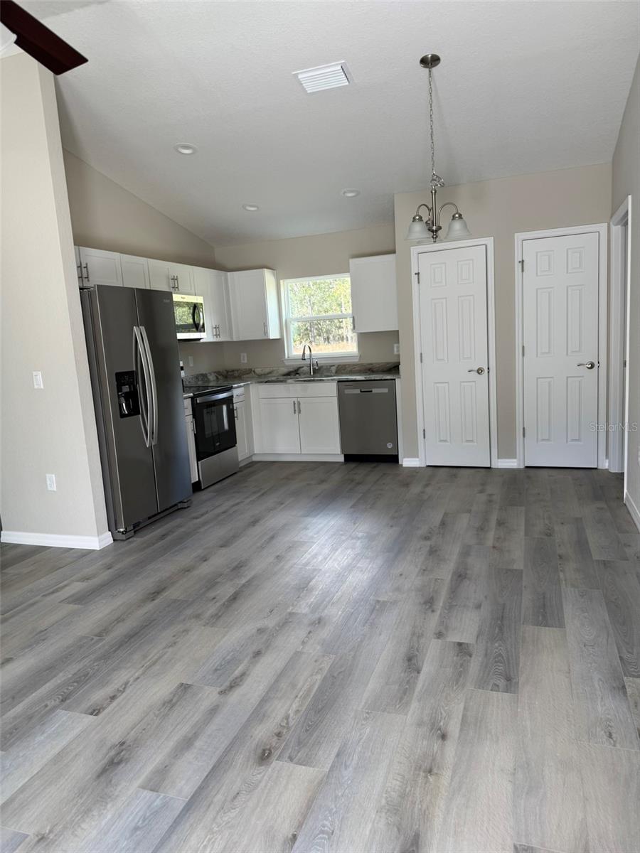 CITRUS SPGS UNIT 01 - Residential Lease