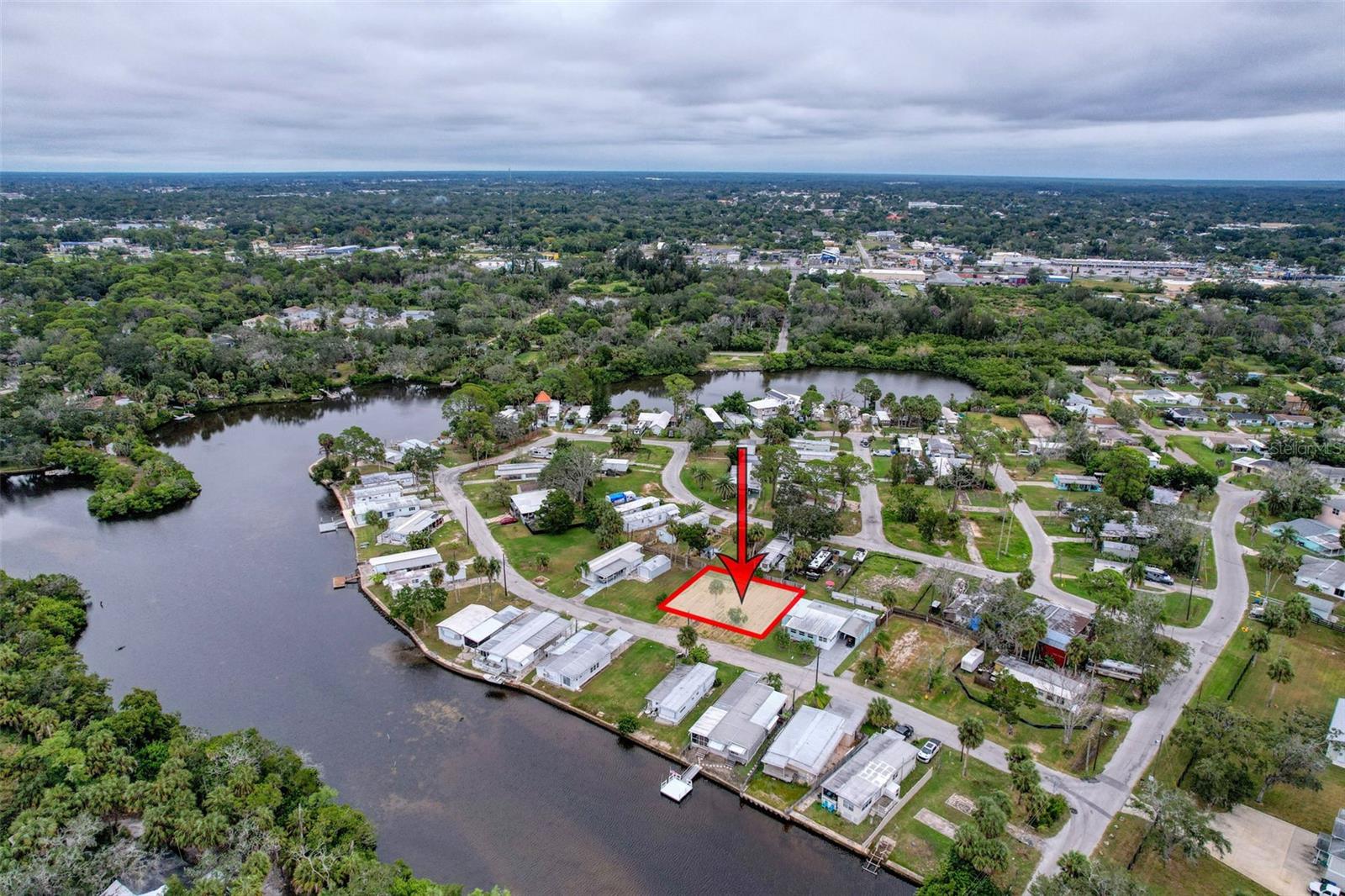 EDGEWATER GARDENS - Land