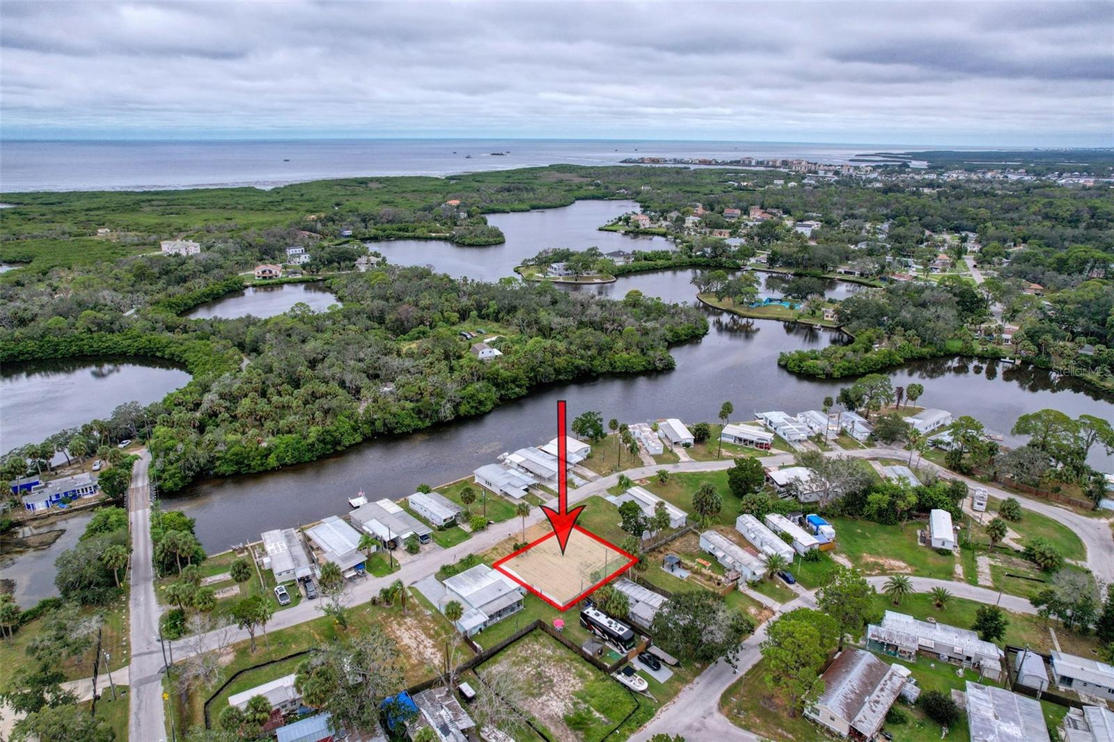 EDGEWATER GARDENS - Land