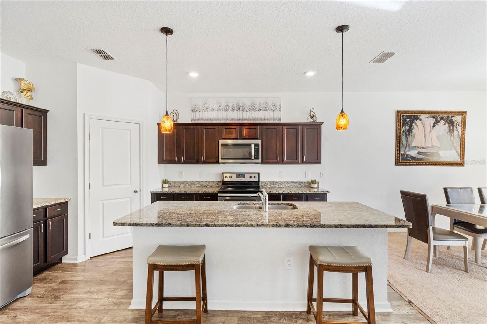 ORCHID GROVE - Residential