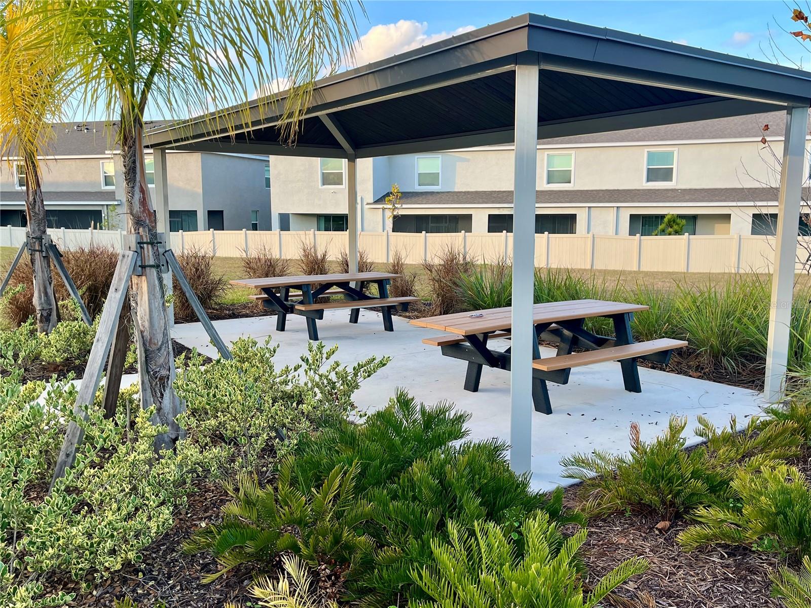 TOWNS/WOODSDALE PH 1 - Residential Lease