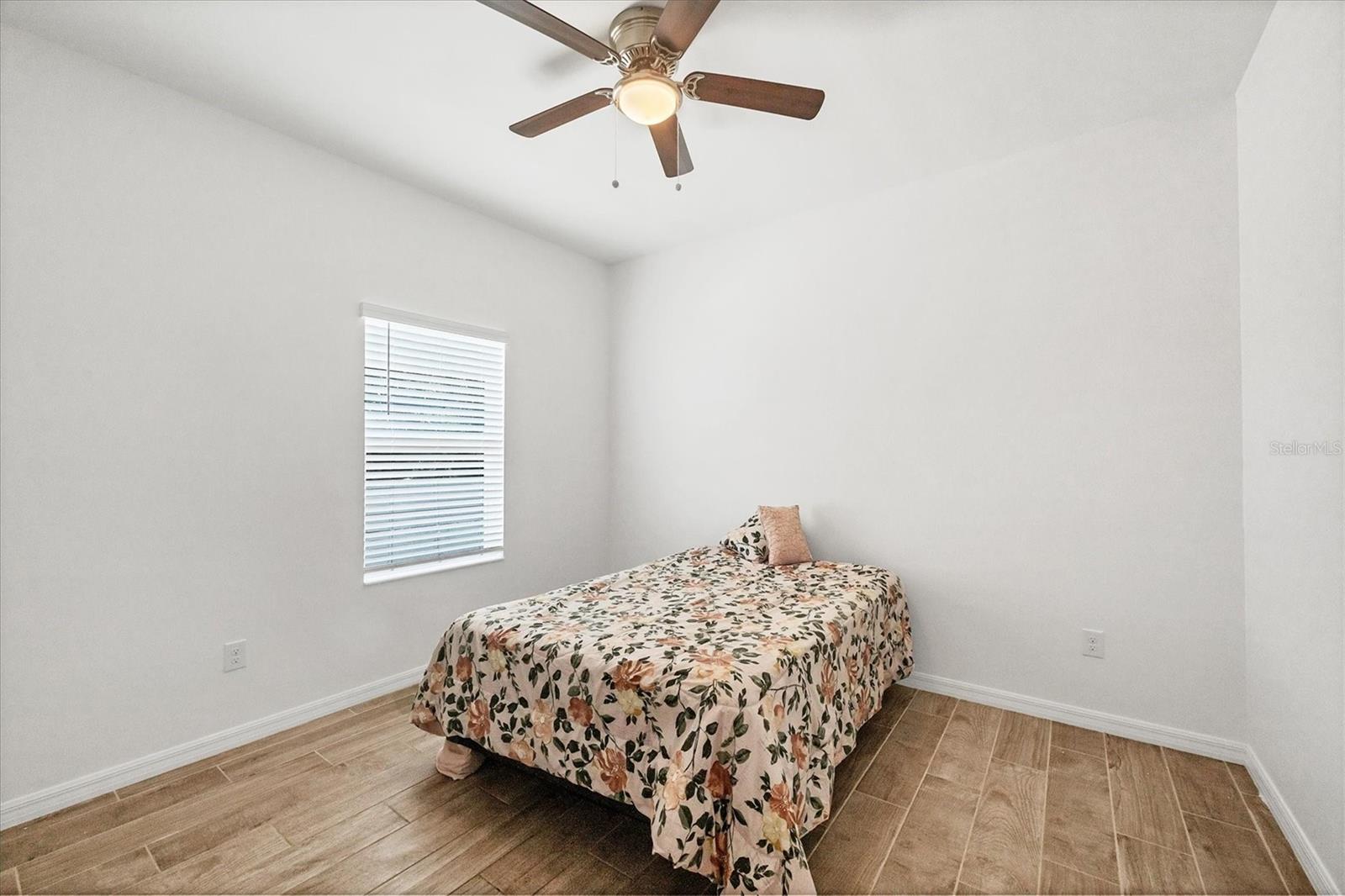 ROTONDA LAKES - Residential