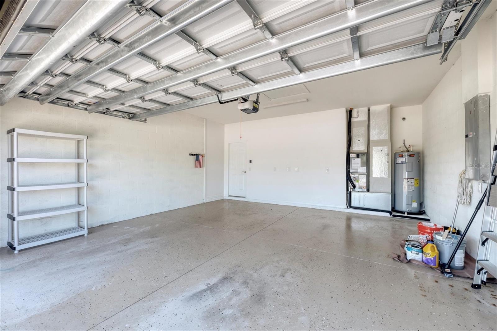 ROTONDA LAKES - Residential