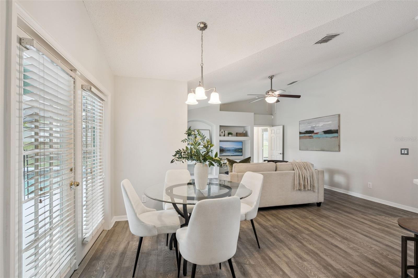 ORANGE TREE PH 04 LT 401 BEING IN 15-24-2 - Residential