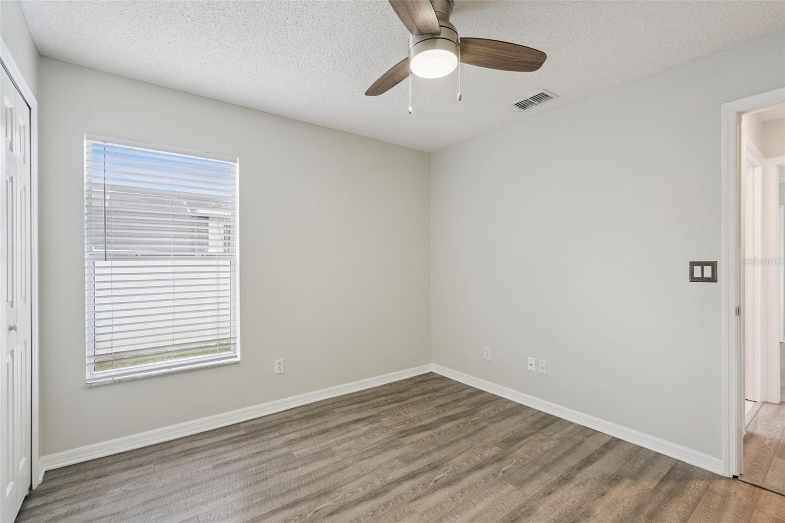 ORANGE TREE PH 04 LT 401 BEING IN 15-24-2 - Residential